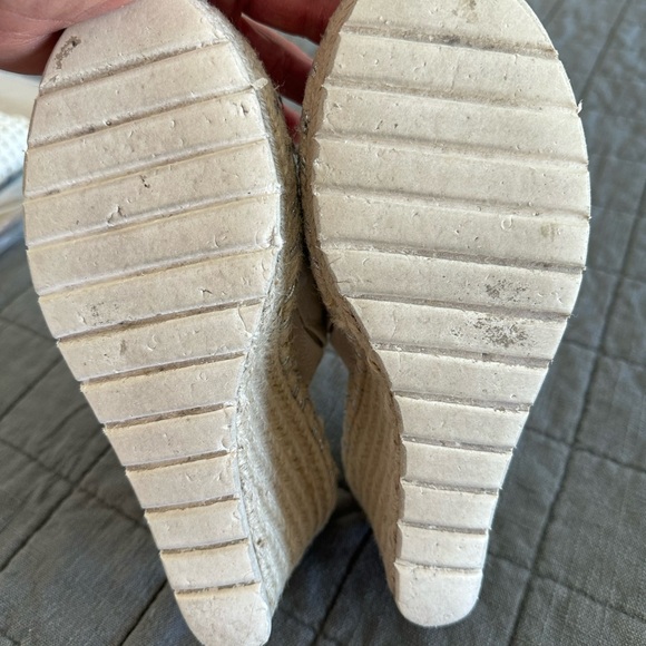 Tom’s two tone wedge slide - Picture 7 of 7